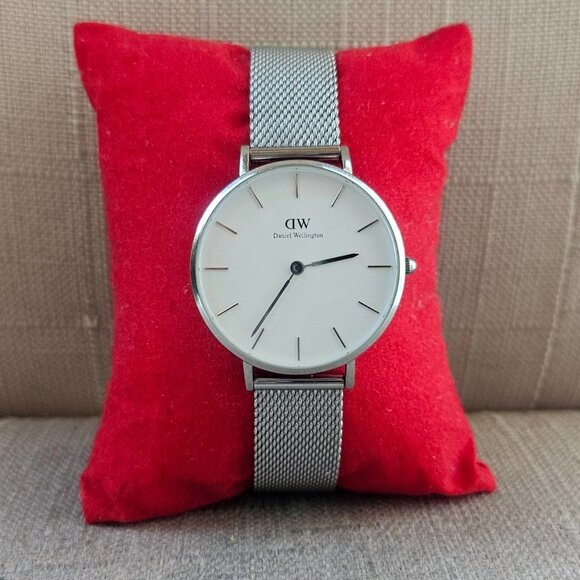 Daniel Wellington Wristwatch Silver Tone Mesh Metal Strap Analog Quartz Watch - Picture 4 of 12
